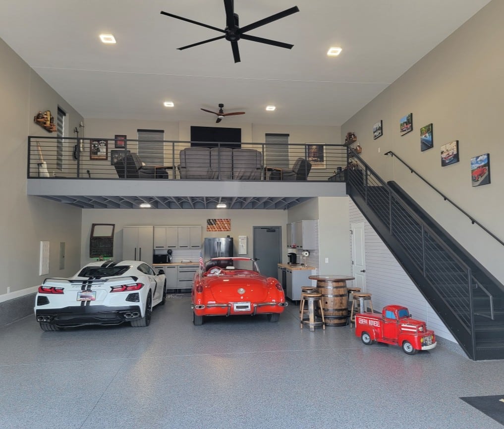 26.08.28 Oakley Interior